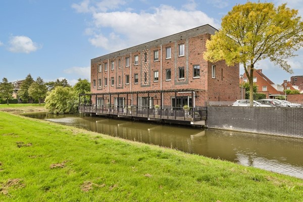 Foxtrot 6, Nieuw-Vennep
